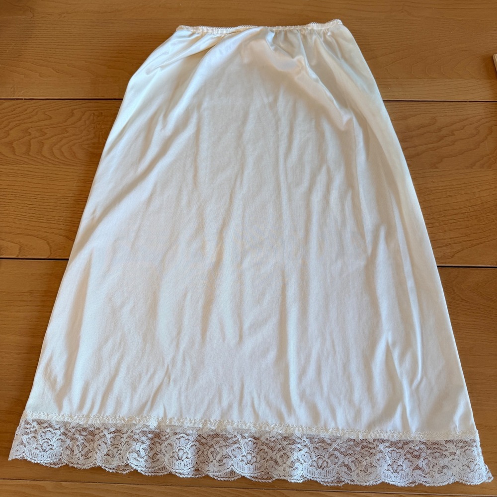 VTG Antron III Half Slip Skirt Women Small White Lace Trim Flowy Coquette Twee